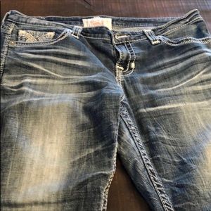 Big Star Maddie-Very well worn condition 32